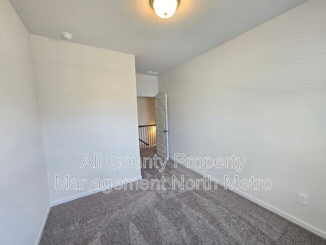 Building Photo - 519 Ozark Ln