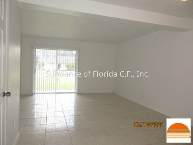 Building Photo - Available NOW