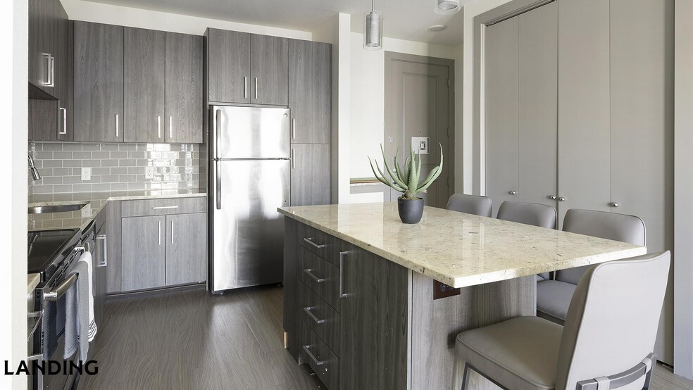 Building Photo - 101 S Center St