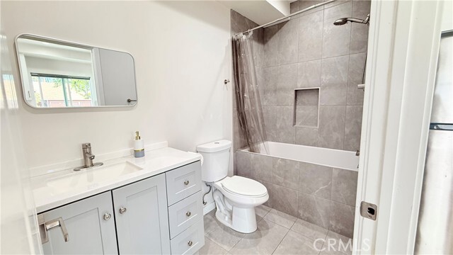 Building Photo - 18812 Vintage St