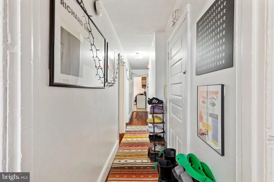 Building Photo - 4819 Walton Ave