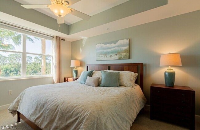 Building Photo - 10700 Ravenna Way