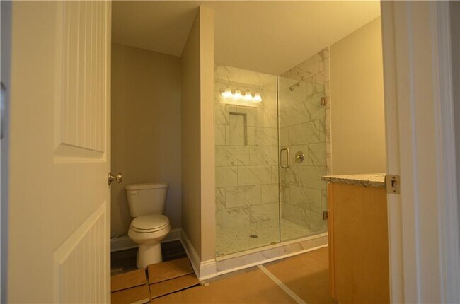 Building Photo - 112 Jade Ln