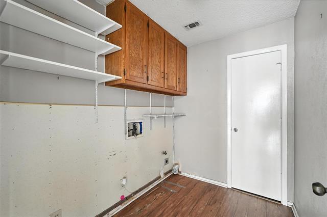 Building Photo - 1744 Hartford Dr