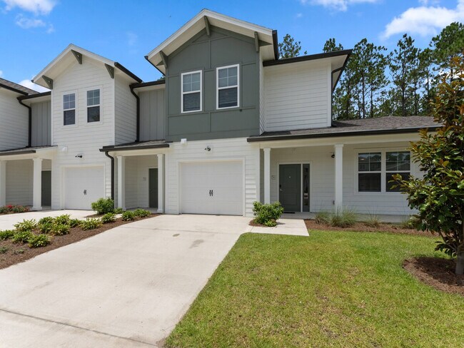 Building Photo - 14105 Epply Dr