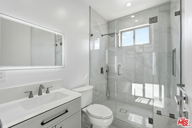 Building Photo - 6717 Sunnyslope Ave