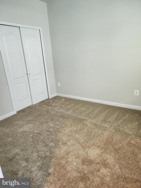 Building Photo - 2570 Debert Cir