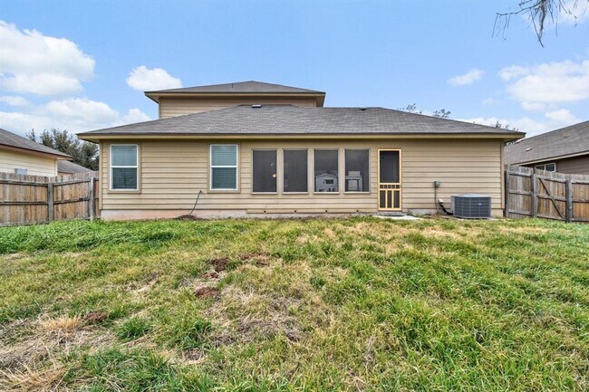 Building Photo - 1030 Birdsong Ln
