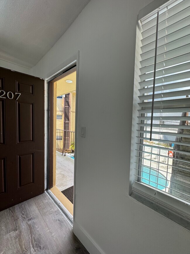 Building Photo - Greenview Apartments