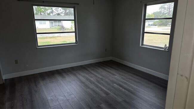 Building Photo - 315 Shore Rd