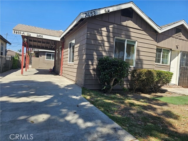 Building Photo - 2453 Hayes Ave