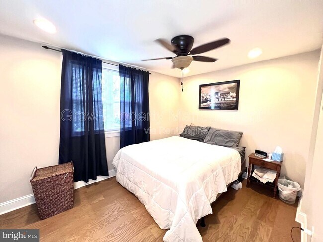 Building Photo - 2830 Castor Ave