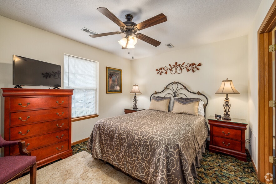 2BR, 2BA - 1250SF - Primary Bedroom - Sanibel Executive Suites
