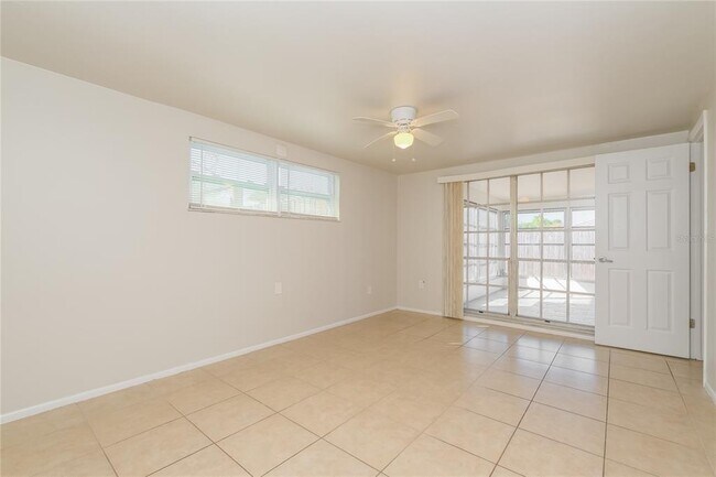 Building Photo - 3205 Moog Rd