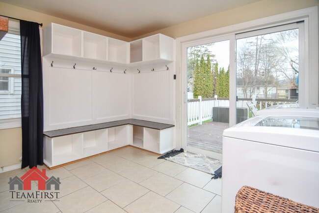 Building Photo - 1260 7th St