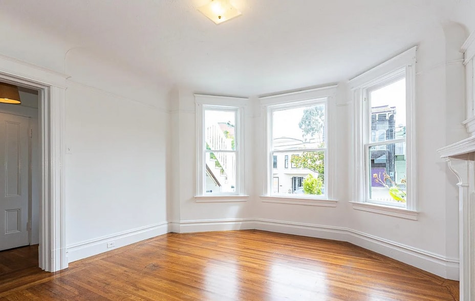 Living room - 12 28th St