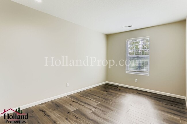 Building Photo - 4-Bedroom Home in Prime Hillsboro Location