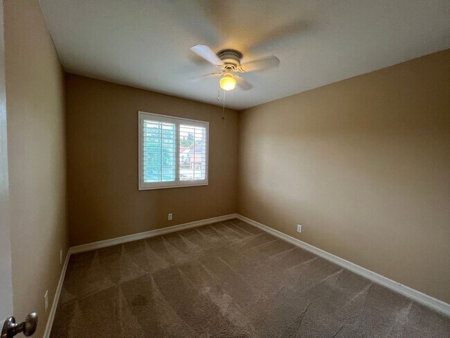 Building Photo - 2540 San Saba St