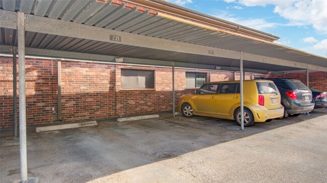 Building Photo - 11540 Chimney Rock Rd