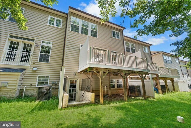 Building Photo - 1627 Whitehall Dr