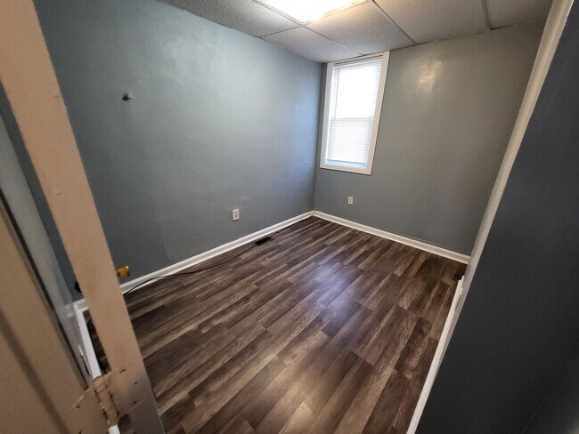 Building Photo - 3Br/1Ba Townhouse