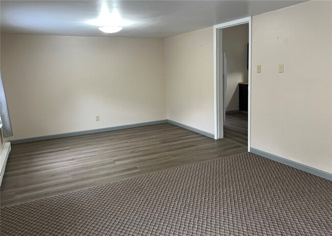 Building Photo - 912 Magee St