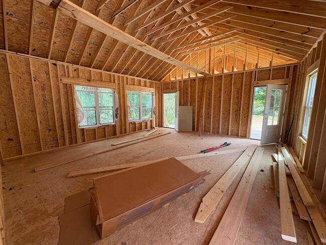 Building Photo - 1215 Rogers Rd