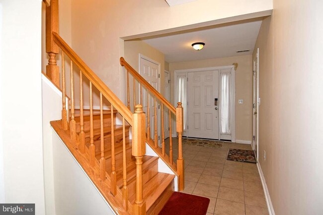 Building Photo - 25445 Carberry Dr