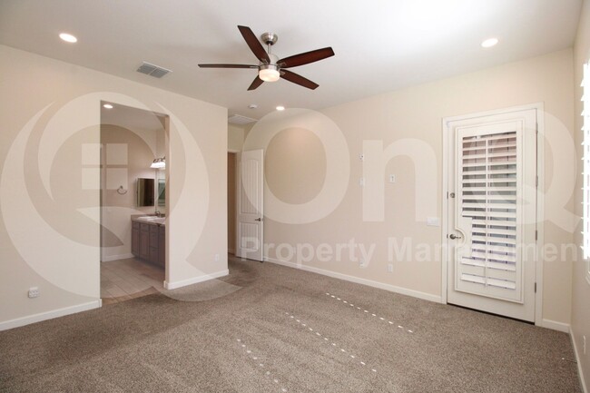 Building Photo - 4984 S Leisure Way