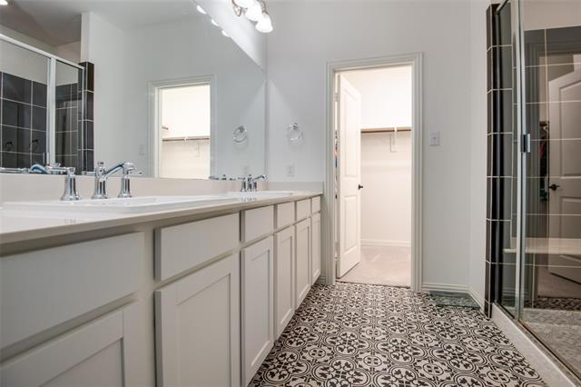 Building Photo - 2408 Elm Pl