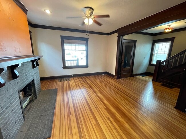 Building Photo - Unique House in Historic Neighborhood!
