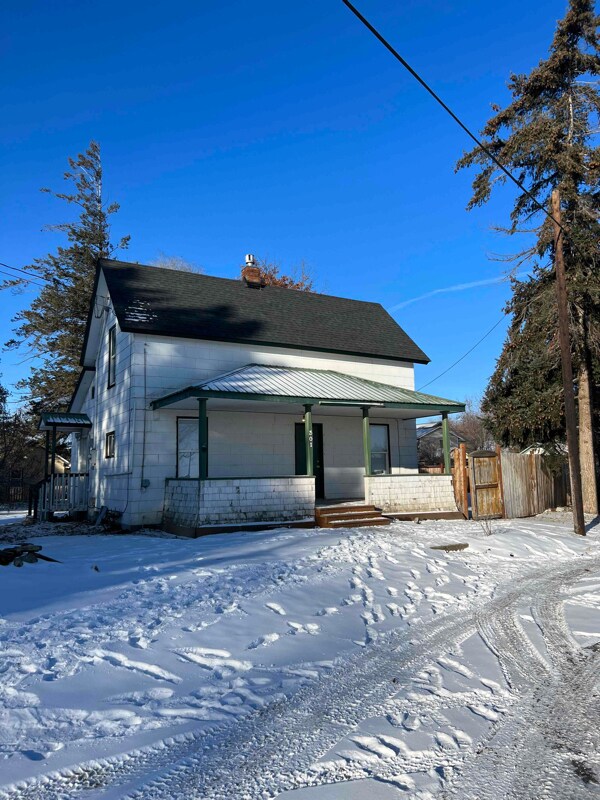 Building Photo - 301 N Railroad Ave