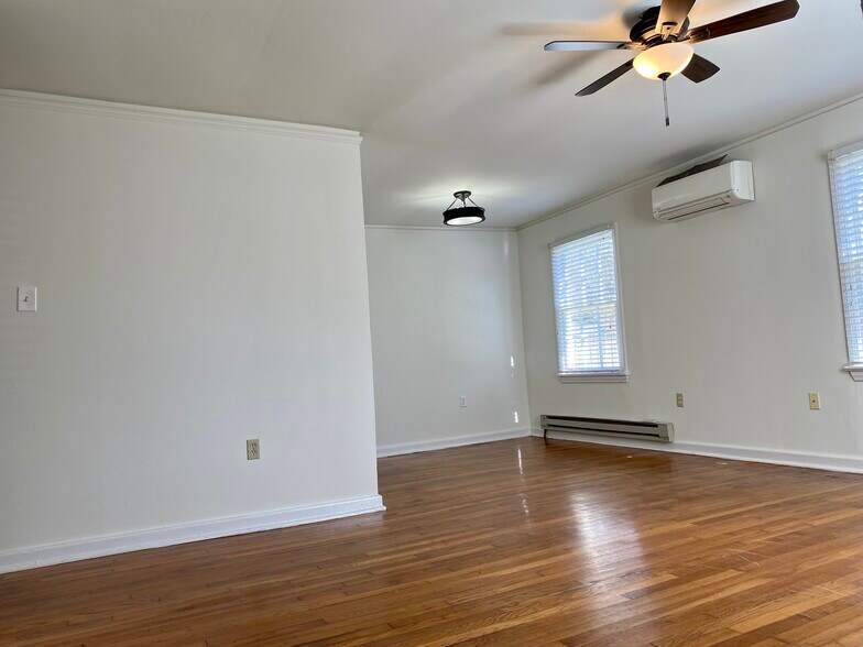 Building Photo - 2627 Rittiner Dr
