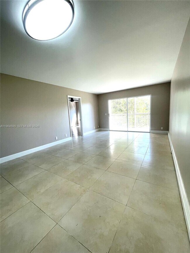 Building Photo - 1251 SW 125th Ave