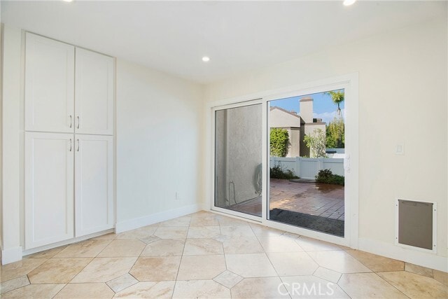 Building Photo - 916 Powell Ct