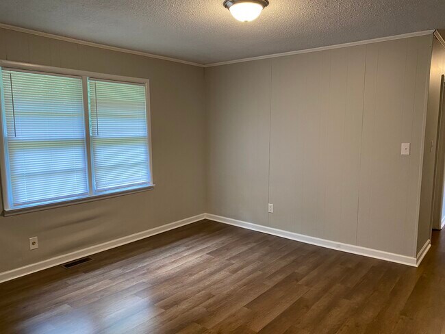 Building Photo - 36 Ridgemont Dr