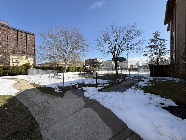 Building Photo - 1434 Mediterranean Ave