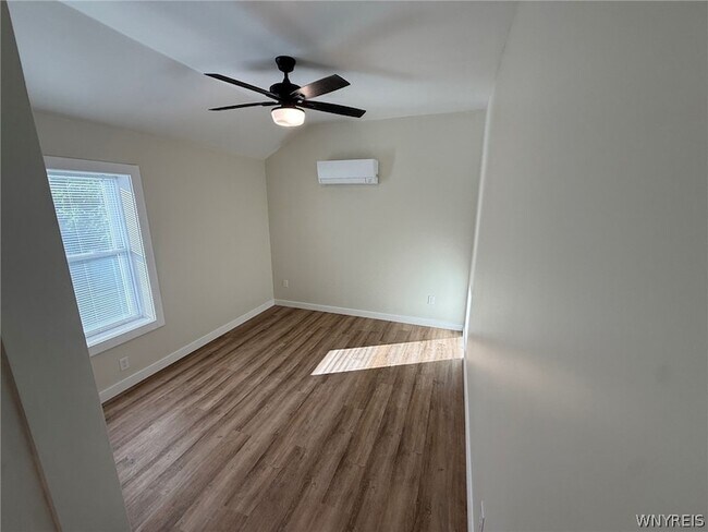 Building Photo - 59 Olcott St