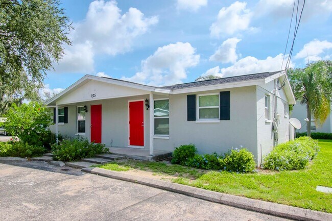 Primary Photo - 1/1 Condo Near Brandon Malll