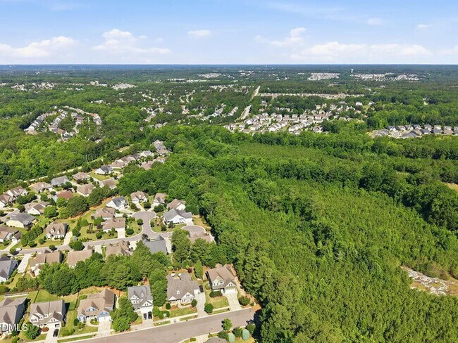 Building Photo - Lease OR Lease to Own