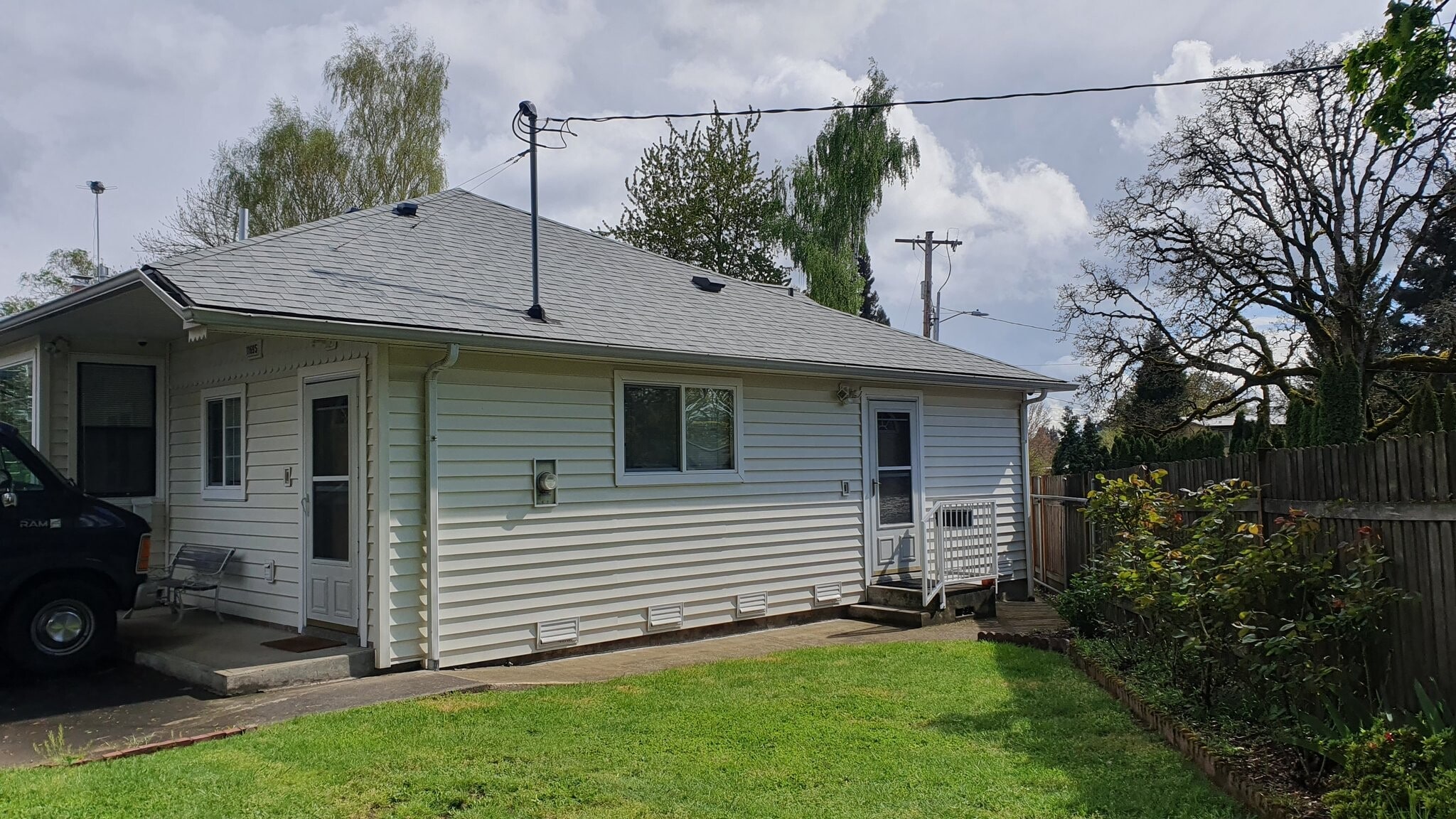 Building Photo - 11695 SW Greenburg Rd