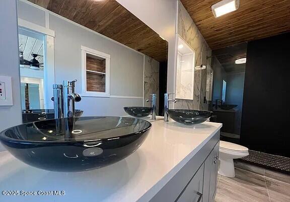 Building Photo - 450 Riverdale Dr