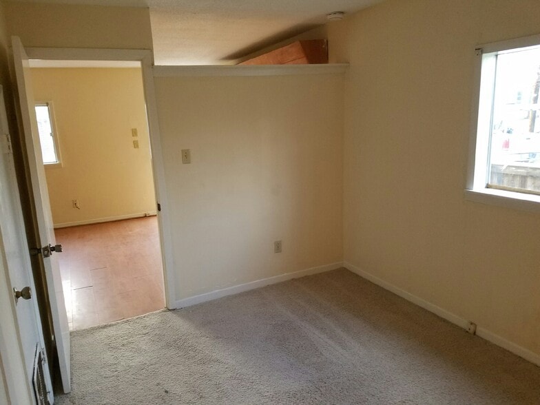 Building Photo - 519 Ferguson St