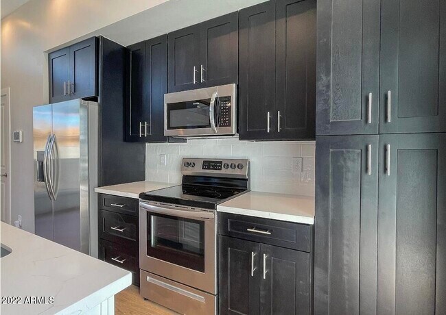 Building Photo - 6060 E Baseline Rd