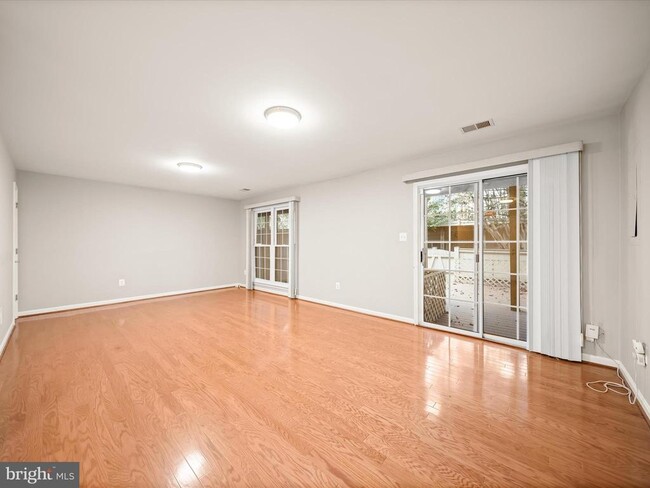 Building Photo - 10502 Chancery Ct
