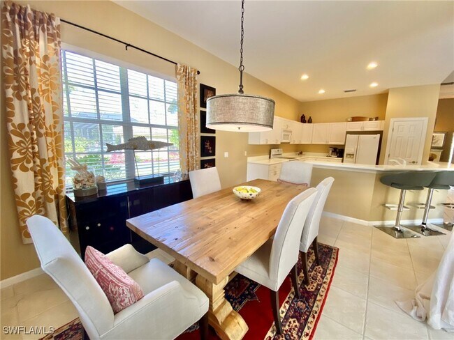 Building Photo - 15590 Vallecas Ln