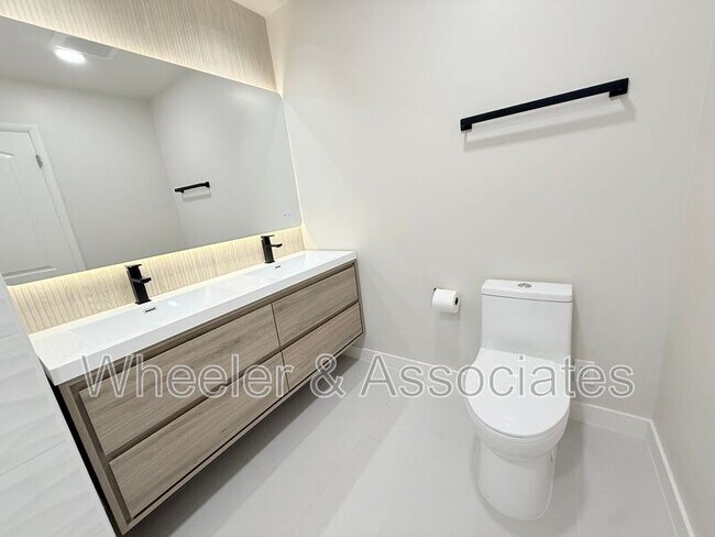 Building Photo - 4131 S Fortuna Way