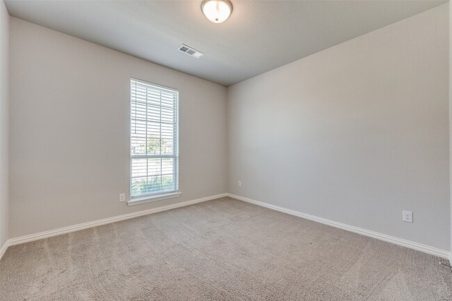 Building Photo - 4720 Bonfire Way