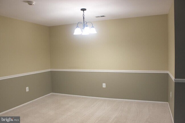 Building Photo - 8141 Needwood Rd