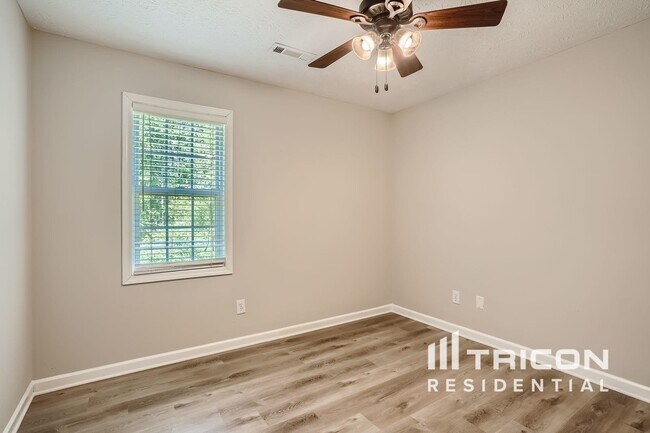 Building Photo - 160 Rock Hill Dr